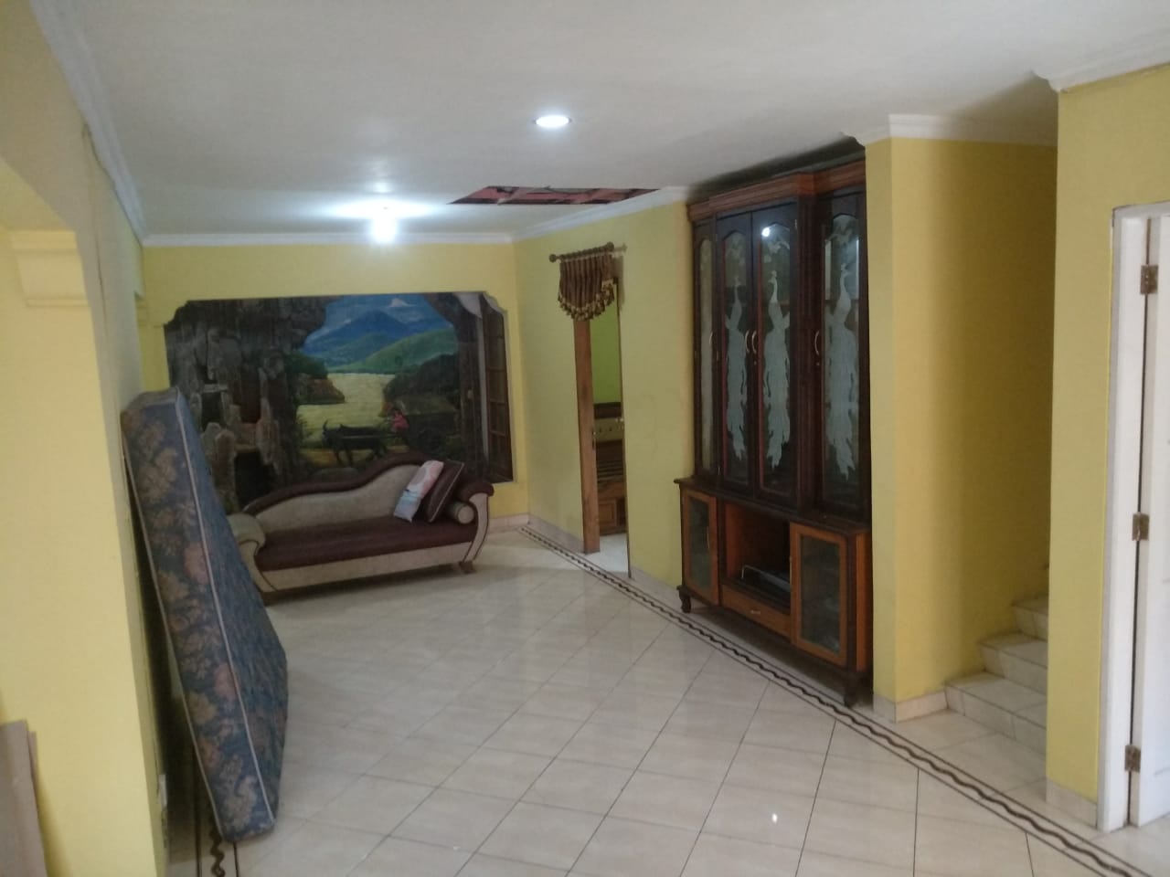 Rumah Disewakan Semi Furnished di Cluster Hawaii Lippo Cikarang